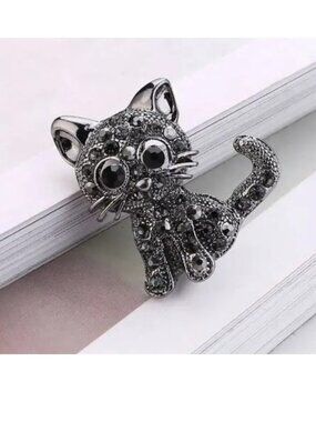 Cat Brooch Crystal Rhinestone Kitten Sparkle Glam Trendy Cute Stylish Stunning